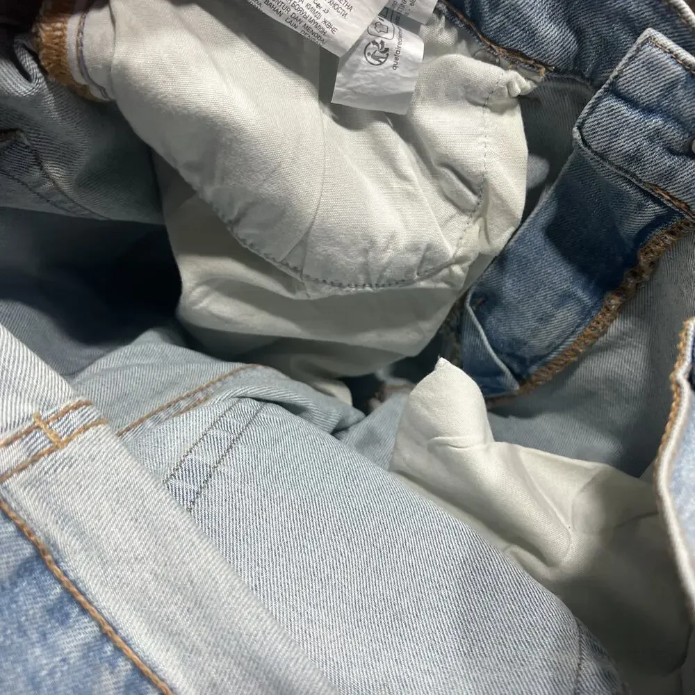 Zara Mid Waist Slim Thigh Tapered Leg Jeans Light Blue Wash Mens Size 32 READ